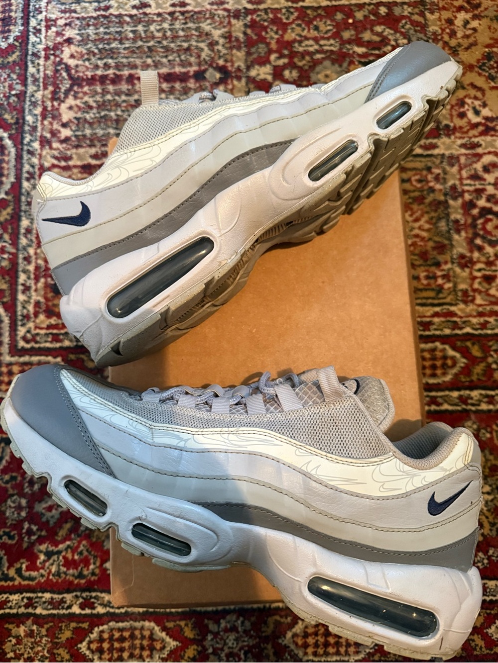 Nike Air Max 95 Grey Midnight Navy — White & Gray with Navy Swoosh